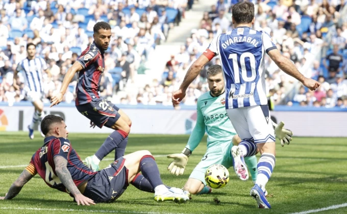 EPA/Javier Etxezarreta